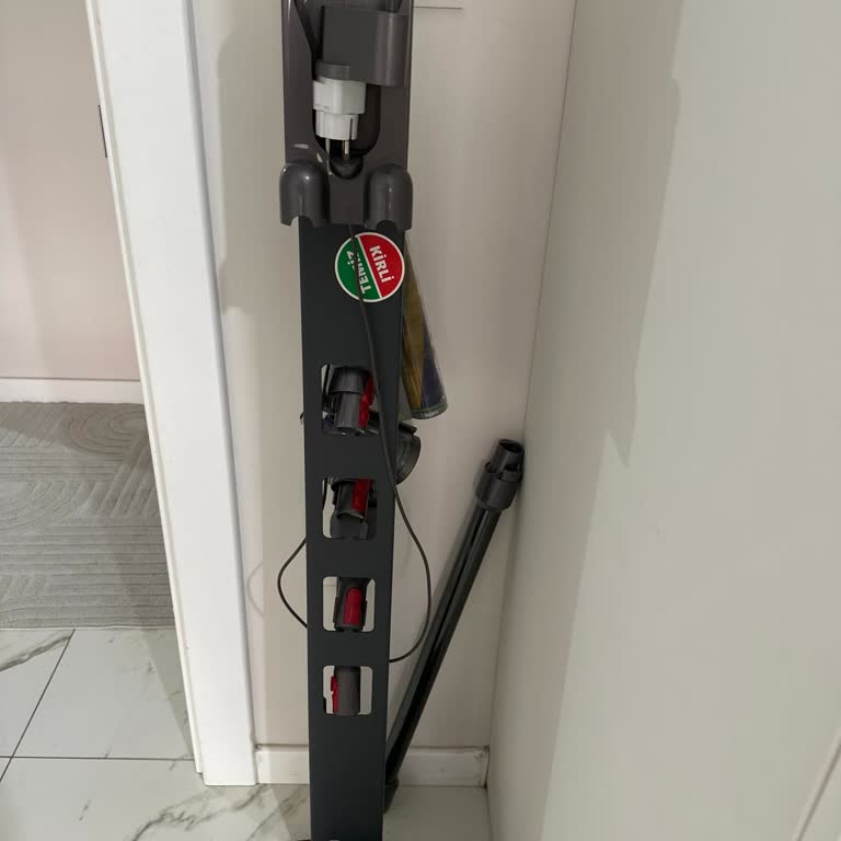 Dyson V15 Silme Aparatı Sürekli Bozuluyor, Yedek Parça Ve Garanti Sorunu Yaşanıyor