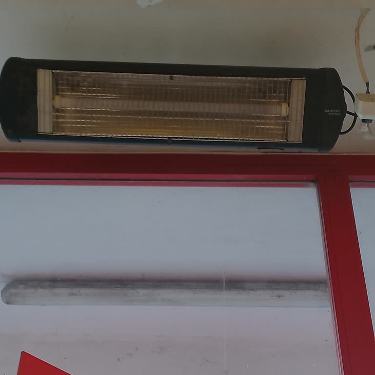 Soğuk Mağazada Alışverişte Müşteri Ve Ürünler Mağdur Oluyor