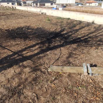 Devrilen Direk Ve Yerdeki Kablolar Nedeniyle Altyapı Güvenliği Tehlikede