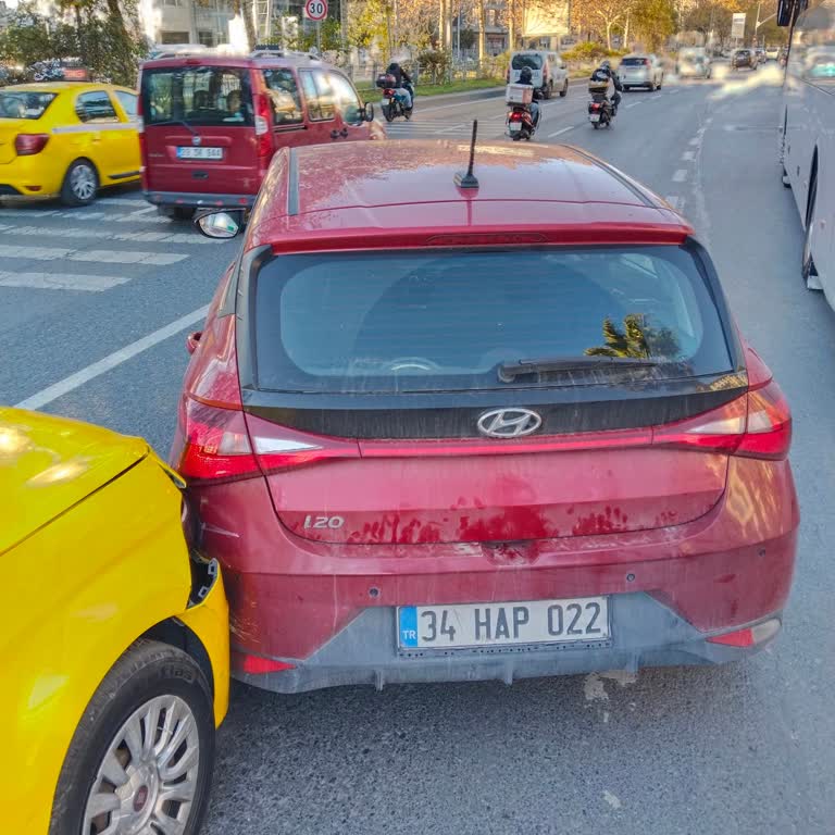 Arkadan Çarpılan Tarafken 6000 TL Talep Edilmesi Ve İletişim Sorunları