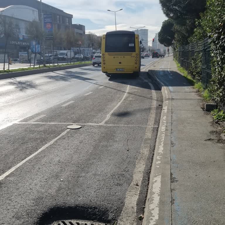 Boş Otobüsün Durağa Almadığı Yolcuya Mağduriyet Yaşatıldı