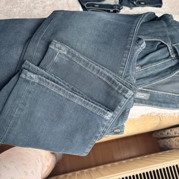 Aynı Model Pantolonda Farklılık Ve Değişim Sorunu