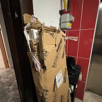 Kargo Teslimatında Büyük Hata: Siparişim Yanlış Adrese Gönderildi Ve Hasarlı Teslim Edildi