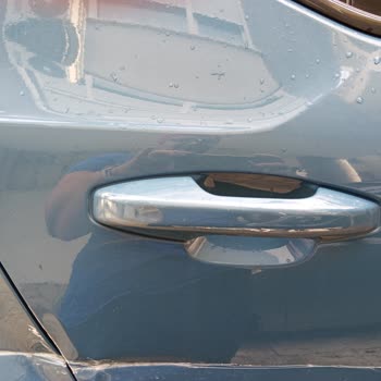 Volvo XC40 Park Sensörlerinin Yağmurda Çalışmaması Nedeniyle Oluşan Hasar Ve Güvenlik Endişesi