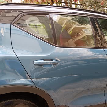 Volvo XC40 Park Sensörlerinin Yağmurda Çalışmaması Nedeniyle Oluşan Hasar Ve Güvenlik Endişesi