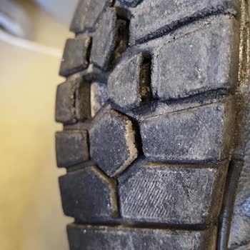 FLO Mağazasından Alınan Ayakkabının Tabanı Parçalandı, İlgisiz Müşteri Hizmetleri