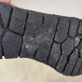 FLO Mağazasından Alınan Ayakkabının Tabanı Parçalandı, İlgisiz Müşteri Hizmetleri