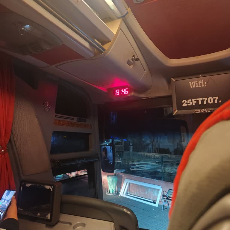 Otobüsün Beklememesi Ve Bilet Ücretinin Yanması Konusunda Tutarsız Uygulama