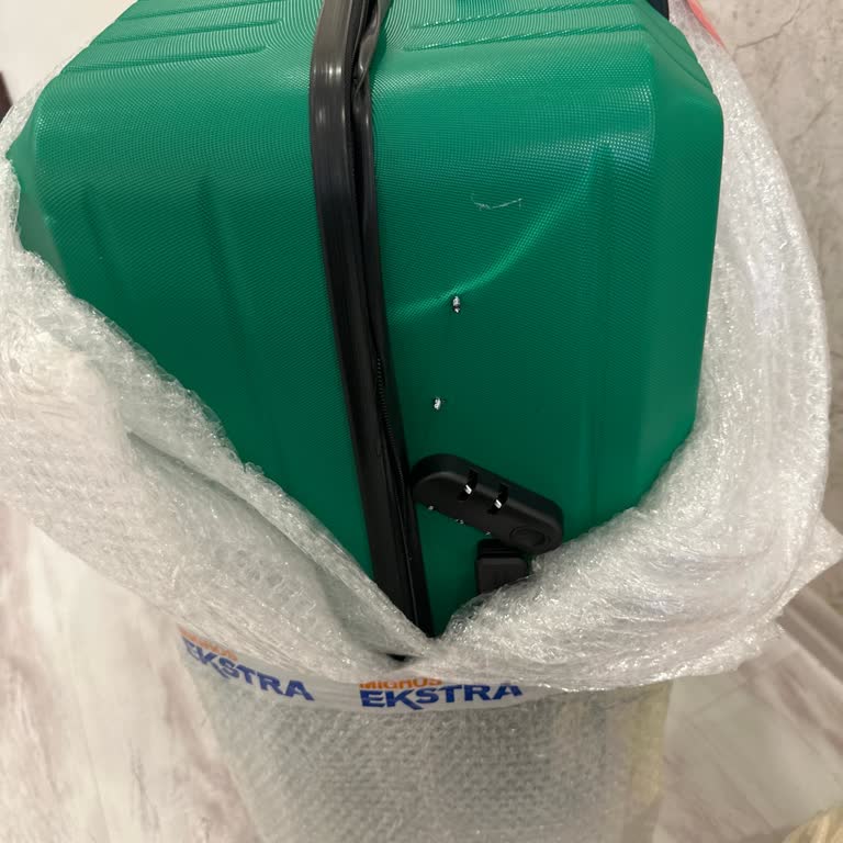 Kırık Valiz İçin Sürekli Fotoğraf İstenmesi Ve Çözüm Sunulmaması Mağduriyet Yaşattı