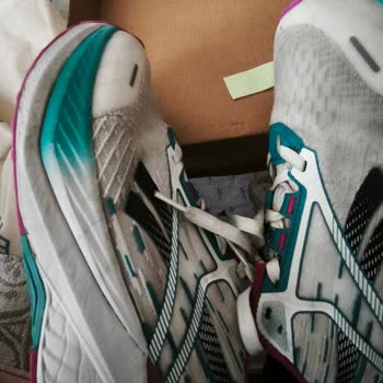 Kısa Sürede Yırtılan Spor Ayakkabı İçin Garanti Reddi Ve Mağduriyet