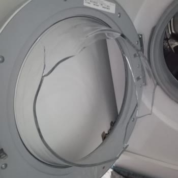 Kendi Kendine Patlayan Makine Kapağına Haksız Ücret Talebi