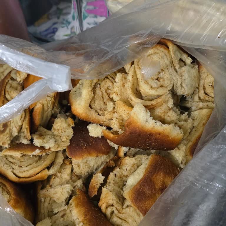 PTT Kargo İle Gönderilen Gıda Kolisi Ezik Ve Hasarlı Teslim Edildi