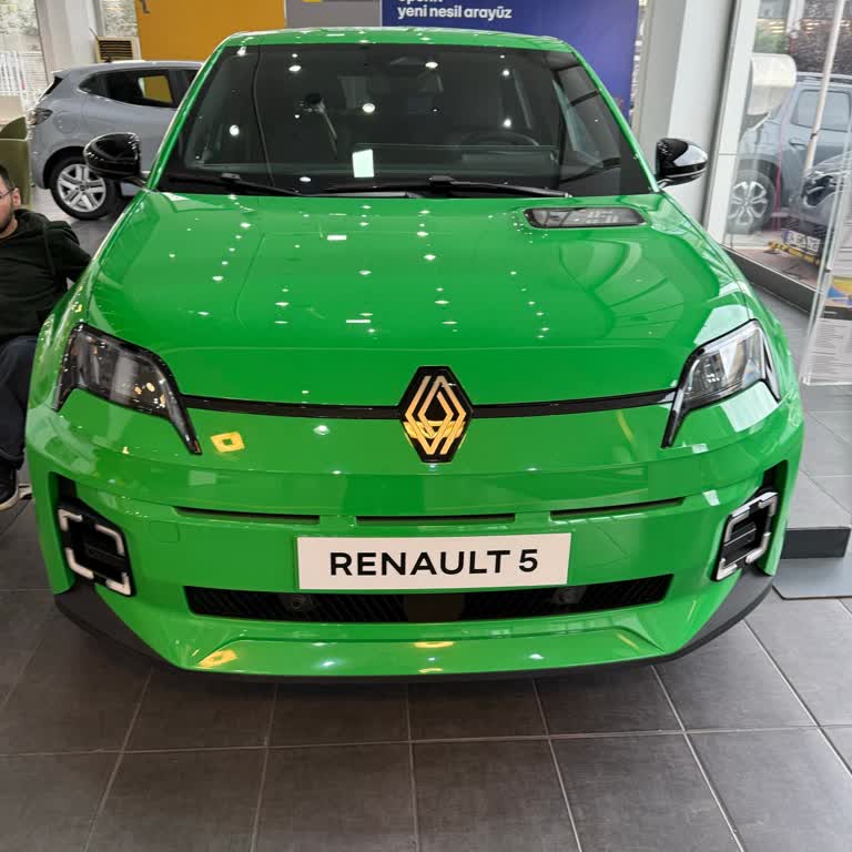 Yetkili Serviste Saygısız Ve Bilgisiz Yaklaşım