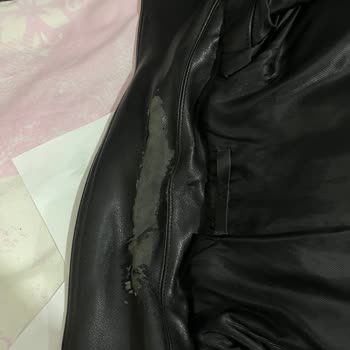 Bir Sezon Giyilen Mango Deri Ceketin Ense Kısmı Soyuldu Değişim Talebim Reddedildi