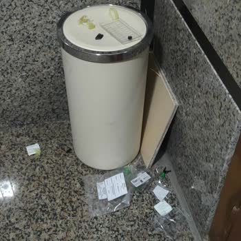 TurkNet Altyapı Ekibinin Bina Temizliğine Dikkatsizliği