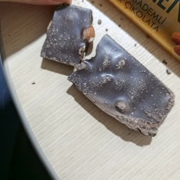 Son Kullanma Tarihi Geçmemiş Çikolatanın Bozuk Çıkması Ve Güven Sorunu
