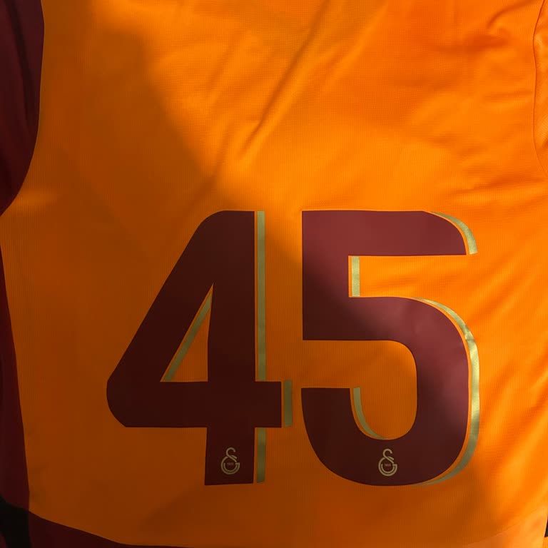 Siparişim Eksik Teslim Edildi: Forma Üzerinde İsim Baskısı Yok