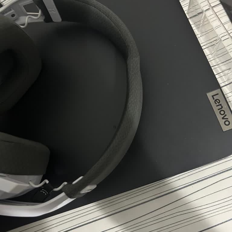 Yeni Alınan Kulaklığın Üst Kısmı Kısa Sürede Kırıldı, Değişim Talep Ediyorum