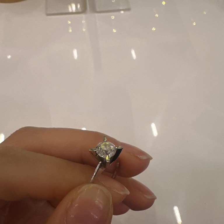 Pırlantada Leke Ve Mağaza Çalışanının Saygısız Davranışı