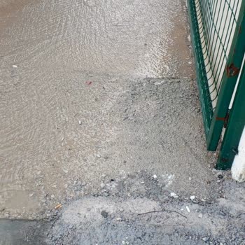 Ankara Büyükşehir Belediyesi Sürekli Yaşanan Su Baskınları Nedeniyle Yaşanan Tehlike