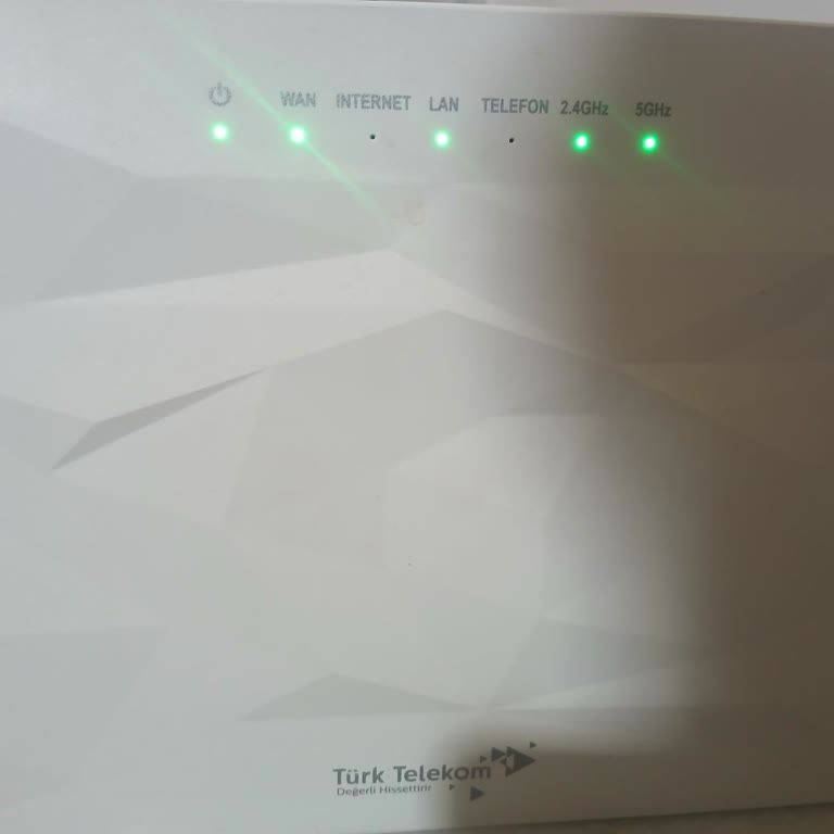 İnternet Bağlantısı Sürekli Kesiliyor, Sorun Çözülmüyor Ve Mağduriyetim Giderilmiyor