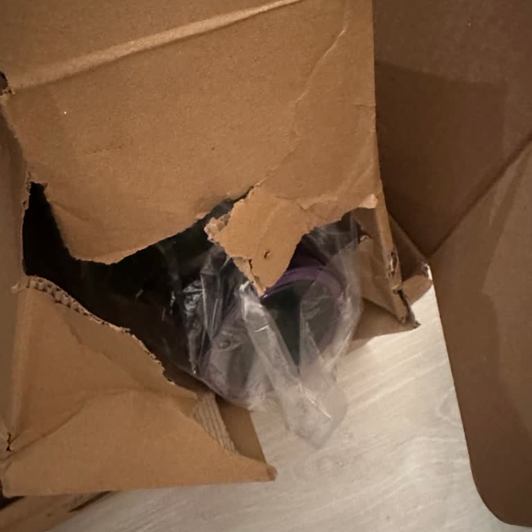 Sürat Kargo'dan Eksik Teslimat Ve Hasarlı Ürün Deneyimi