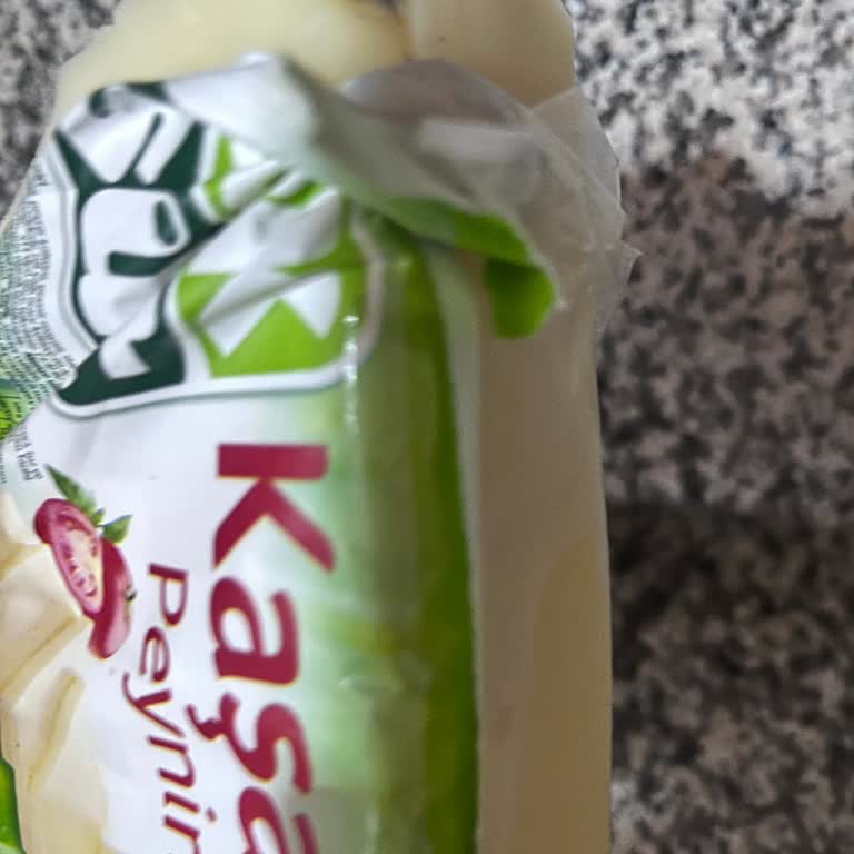 Son Kullanma Tarihi Geçmemiş Kaşar Peynirinin Küflü Çıkması Mağduriyet Yarattı