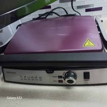 Goldmaster İlk Kullanımda Patlayan Tost Makinesi Ve Güvenlik Endişesi!