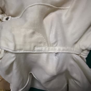 Zara'dan Alınan Pantolon Kısa Sürede Yırtıldı, Değişim Talep Ediyorum