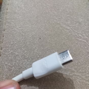 Orijinal Şarj Aleti Eridi, Güvenlik Riski Ve Telefon Kendiliğinden Kapanıyor