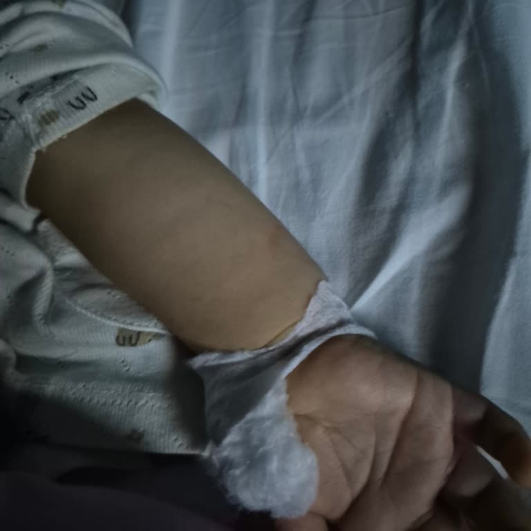 Denipol Hastanesi Damar Yolu Açamayıp Çocukların Canını Yakıyorlar