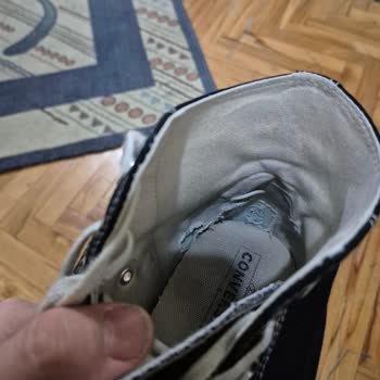 Kısa Sürede Parçalanan Ayakkabı Ve İade Sorunu