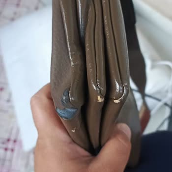 Kısa Sürede Soyulan Çantaya Garanti Süresi Gerekçesiyle Çözüm Sunulmaması