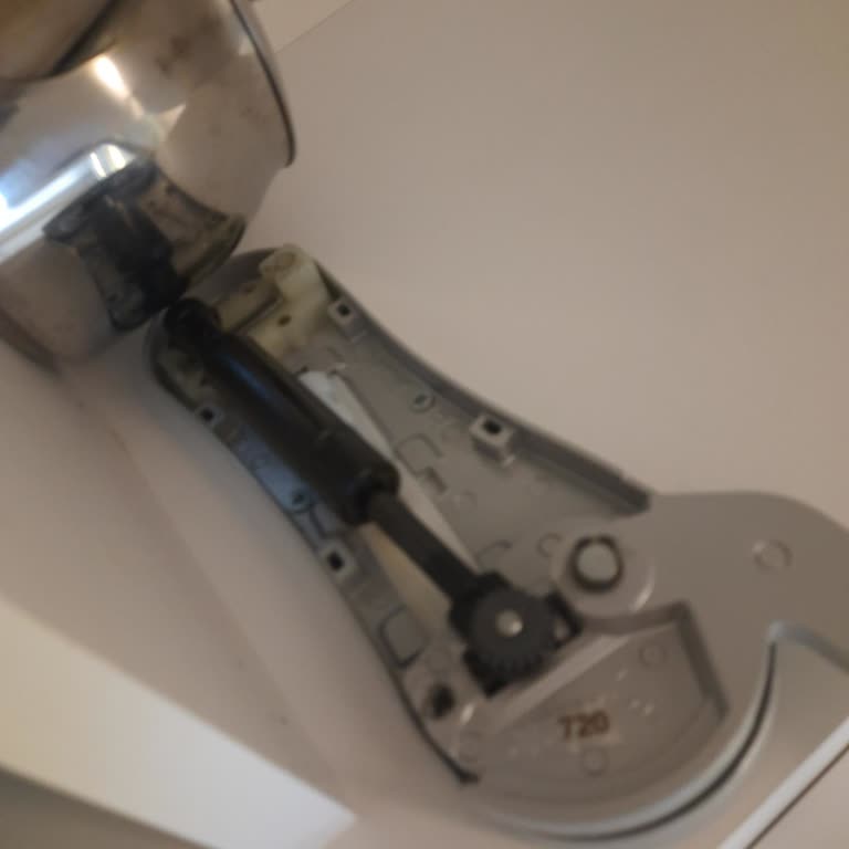 Samet A. Ş Menteşe Bozuldu Yedek Parça Bulamıyorum