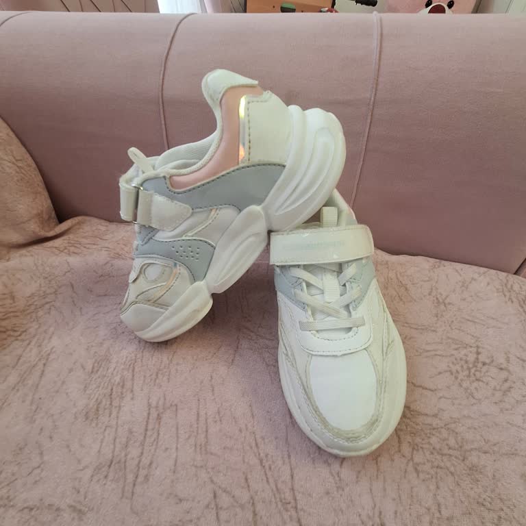 Çocuğumun Ayağını Yaralayan Ayakkabıya FLO'dan Umursamaz Yaklaşım