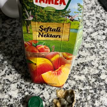 Taze Satın Alınan Meyve Suyunda Küf Ve Yabancı Madde Şoku