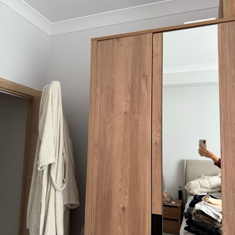 Aldığım Yatak Odası Takımı Hayal Kırıklığı: Dolap Kapakları Sürekli Sorunlu