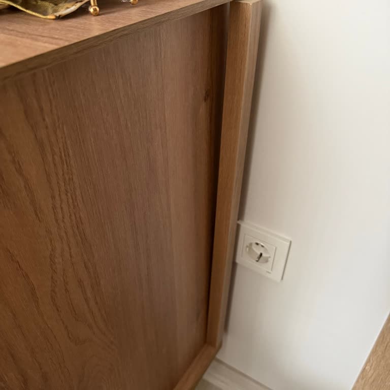 Aldığım Yatak Odası Takımı Hayal Kırıklığı: Dolap Kapakları Sürekli Sorunlu