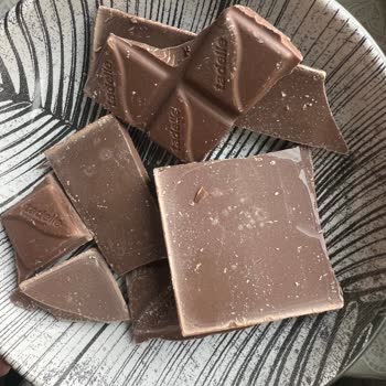 Bozuk Tadelle Çikolata Ve Marketin İlgisizliği Mağduriyet Yarattı