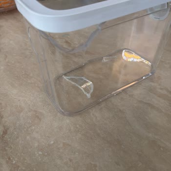 Zwilling Vakumlu Saklama Kabı Gıdaları Taze Tutmadı ve Kapağı Kolayca Kırıldı