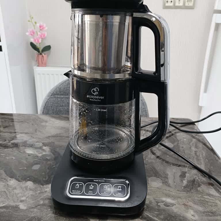 Karaca Konuşan Çay Makinesi Sürekli Arızalanıyor, Çözüm Sunulmuyor