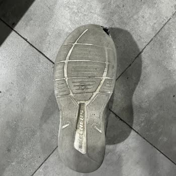 Kısa Sürede Parçalanan Skechers Çocuk Ayakkabısı Hayal Kırıklığı Yarattı
