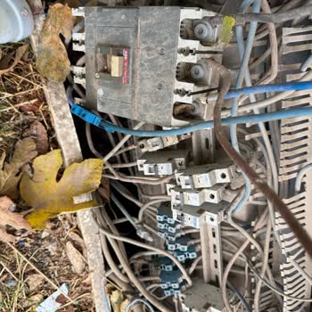 Viranşehir'de Tehlikeli Elektrik Panosu Ve Uzun Süreli Elektrik Kesintisi Mağduriyeti