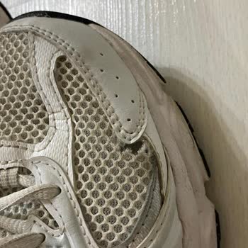 Kronik Üretim Hatası Nedeniyle New Balance 530 Ayakkabıda Mağduriyet Ve Çözüm Beklentisi