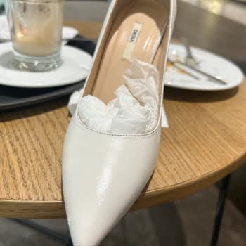 Kusurlu Ayakkabı Ve Mağazada Saygısız Personel Nedeniyle Hayal Kırıklığı