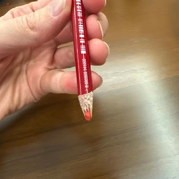 Faber Castell Kalemin Ucu Sürekli Kırılıyor, Kullanılamaz Hale Geldi