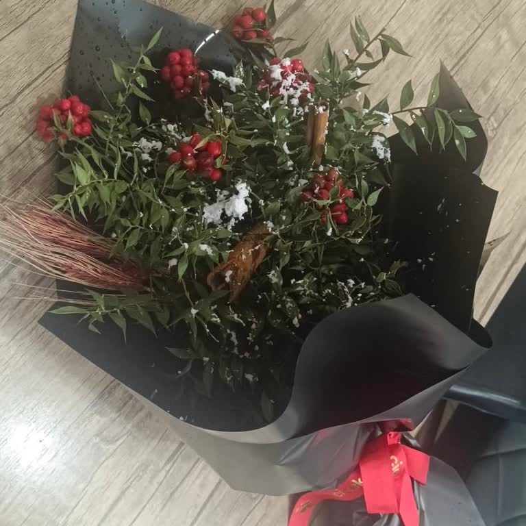 Görseldeki Ürünle Alakasız, Kusurlu Kokina Buketi Ve İletişimsizlik