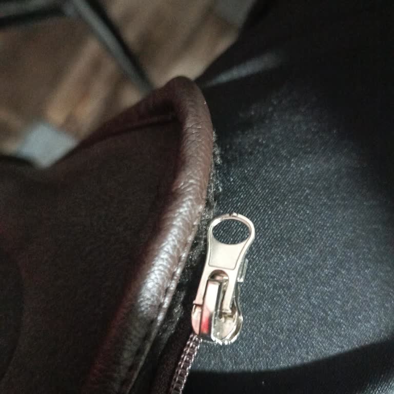 Mango Montun Fermuarı Kısa Sürede Bozuldu, Çözüm Yetersiz Kaldı