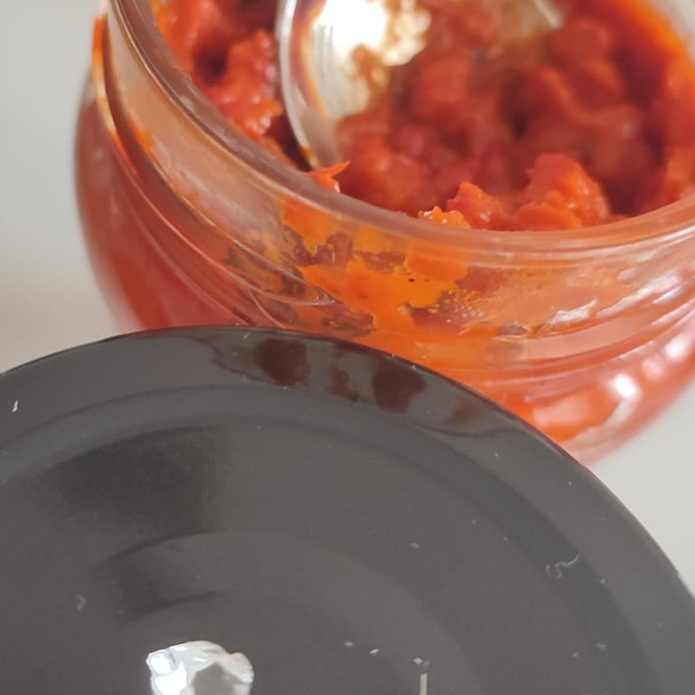 Harras Lutenitsa Kavanozundan Cam Parçası Çıkması Ve Müşteri Hizmetlerine Ulaşılamaması