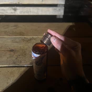 Aldığım Saç Yağı Kapağı Çatladı Ve Elim Kesildi